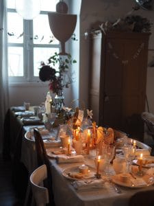 décoration table communion cyprien