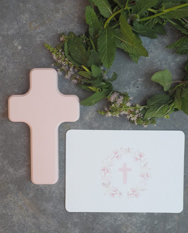 Petite Croix rose dragée en bois 7 cm - Catho Rétro