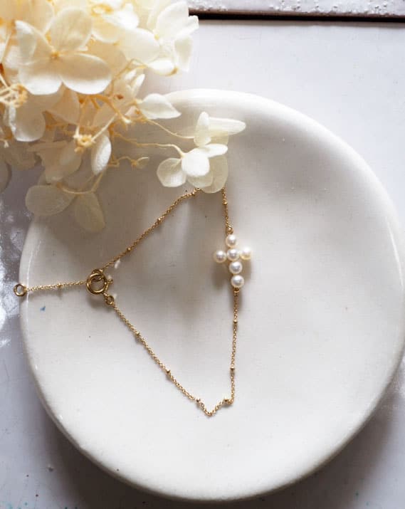 Bracelet Croix en perles | Or 18 carats