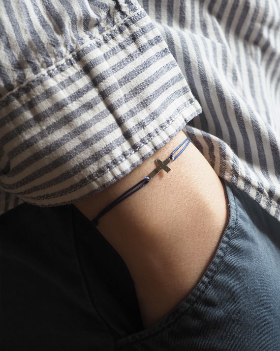 Bracelet Croix personnalisable | Or blanc 18 carats ©Catho Rétro