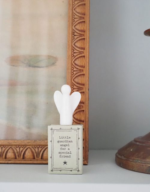 Mini Ange en porcelaine dans sa boîte