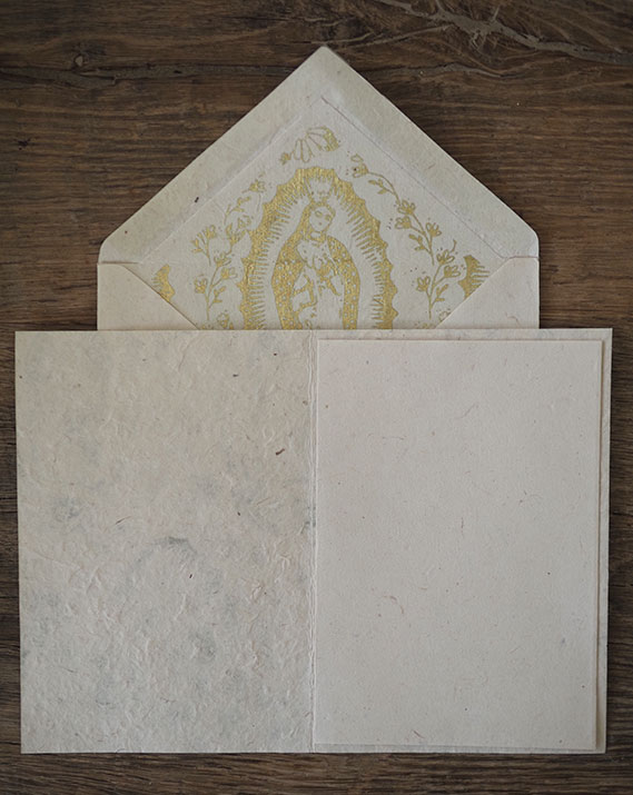 Carte avec enveloppe Vierge Fleurie ©Catho Rétro