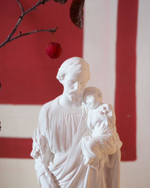Statue Saint Joseph au lys et Enfant Jésus - 31 cm
